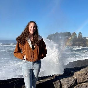 Meet your Posher, Avery